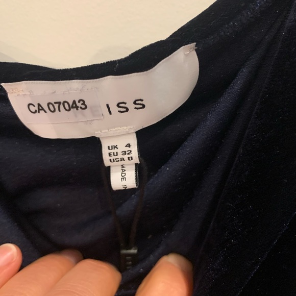 Dark navy velvet long sleeve Reiss dress. New without tags. - Picture 3 of 4